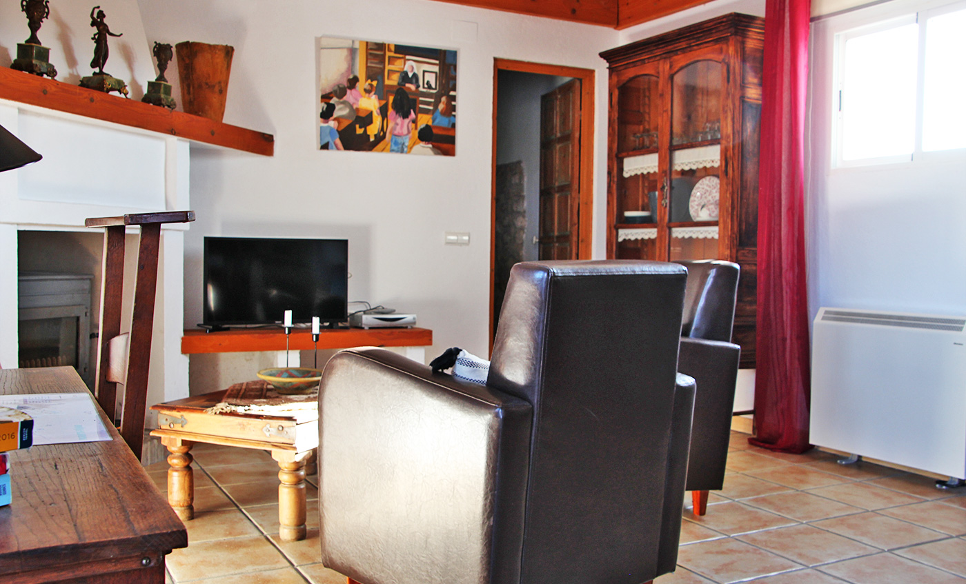 We have a new website :
https://cortijolacubertilla.wixsite.com/cortijo-la-cubertill
Casa el Balcon
Is an apartment suitable for 2 people. Entrance through a hallway. Spacious living room, kitchen in characteristic, atmospheric Spanish style. The kitchen is… Continue Reading..